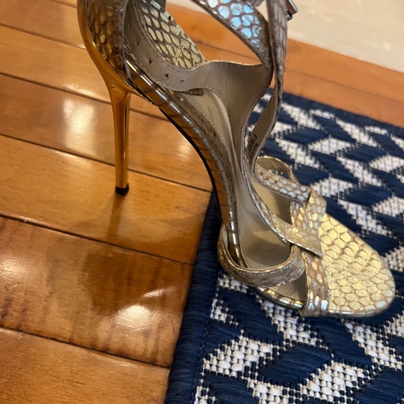 Brian Atwood Vero Cuoio Gold Heels - Picture 2 of 4